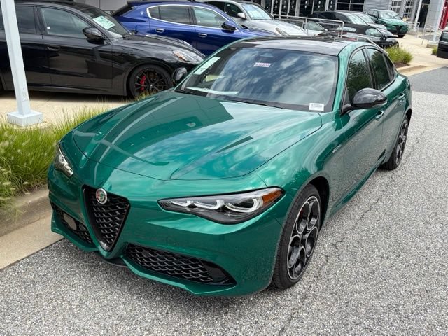 New 2026 Alfa Romeo Giulia AWD image 2