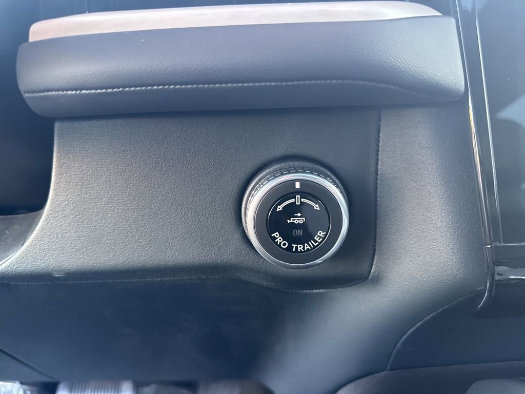 New 2025 Lincoln Navigator L Reserve w/ Jet Appearance Package image 29