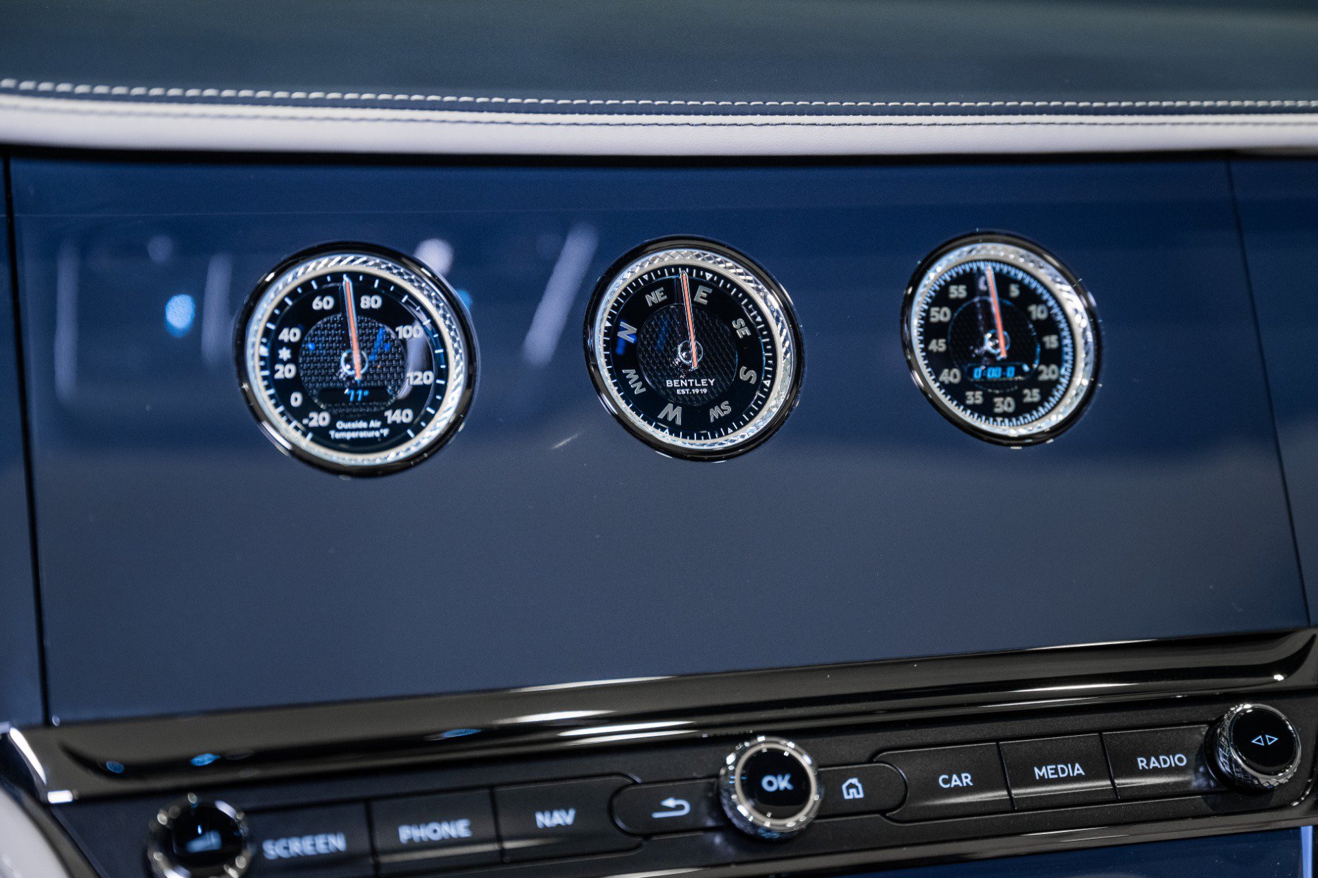 New 2026 Bentley Continental GTC AWD/4WD image 32