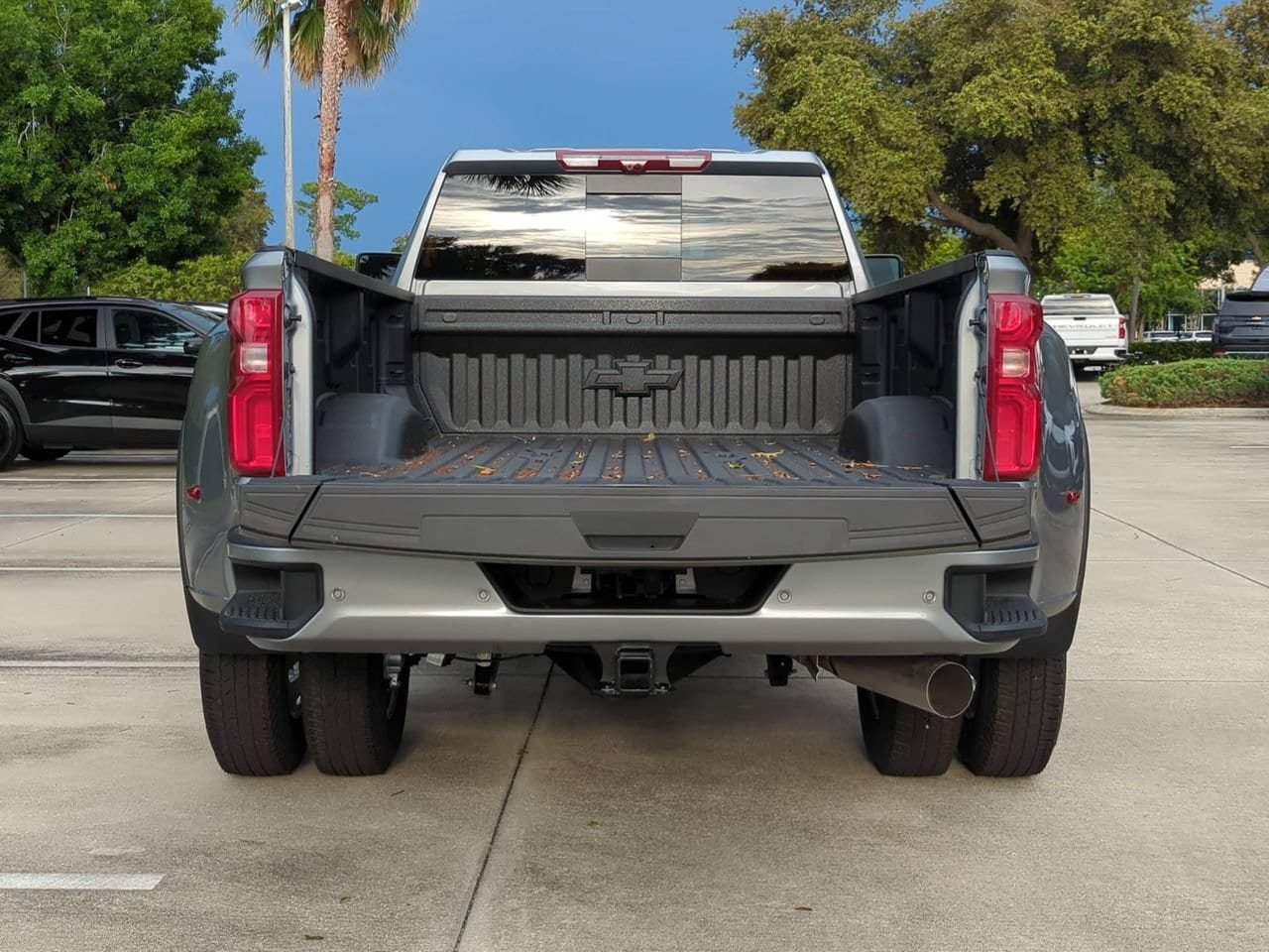 New 2026 Chevrolet Silverado 3500 High Country w/ High Country Premium Package AWD/4WD image 24