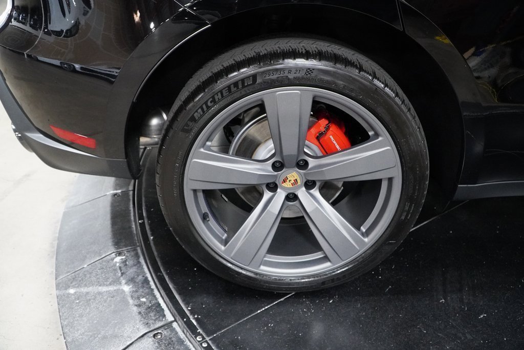 Used 2024 Porsche Macan S image 13