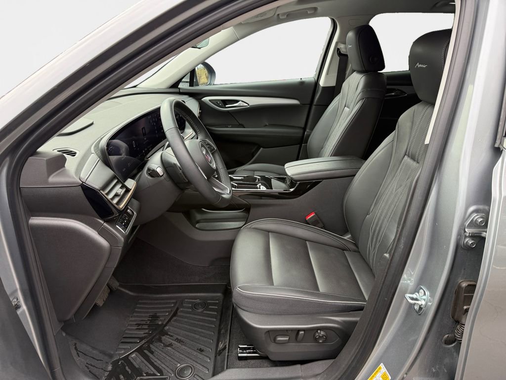 Used 2024 Buick Envision Avenir image 12