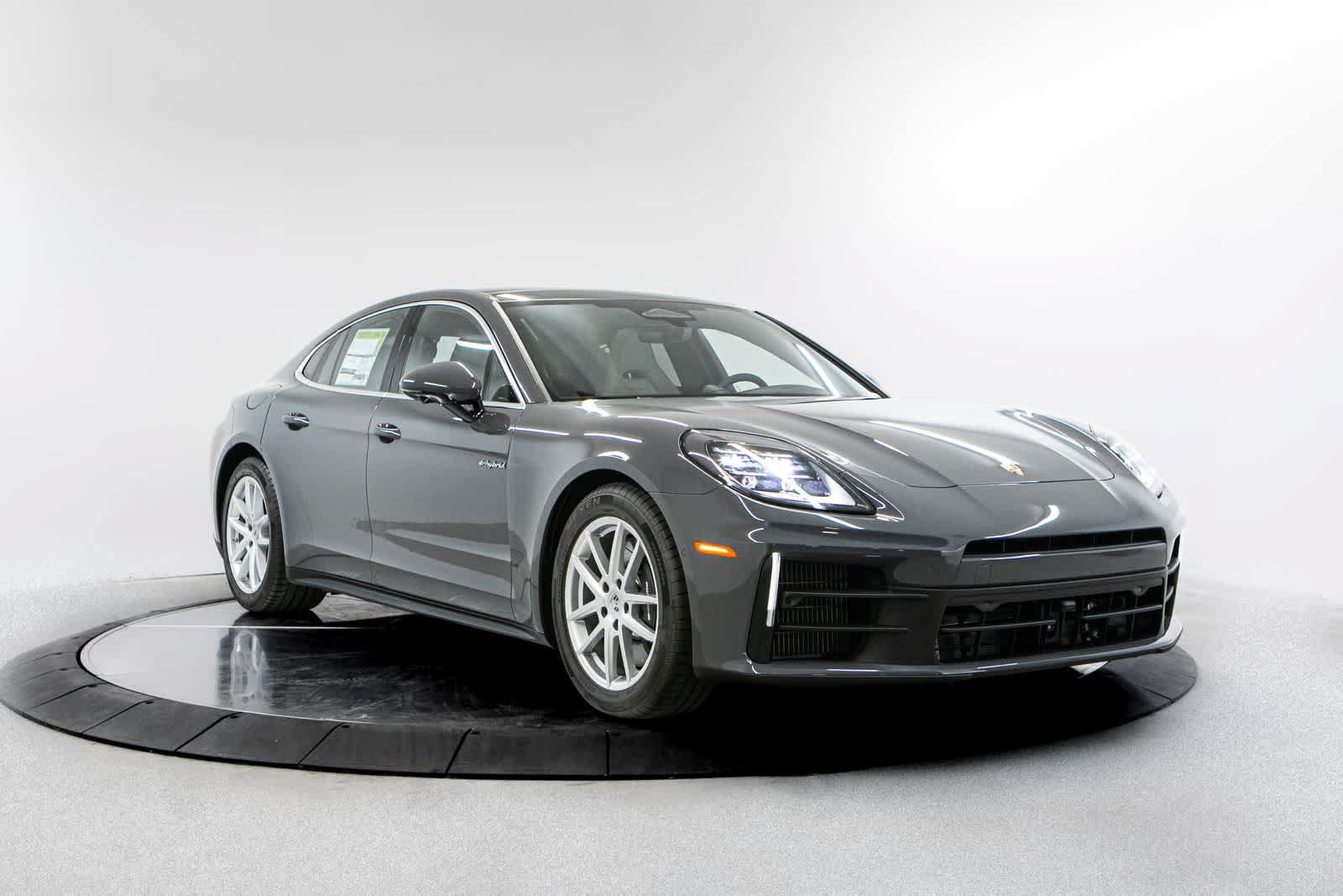 New 2026 Porsche Panamera 4 AWD/4WD image 9