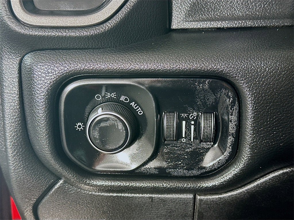 Used 2020 RAM 3500 Tradesman image 19