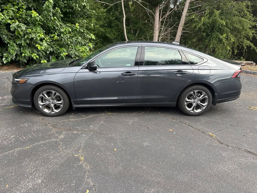 Used 2024 Honda Accord EX image 2