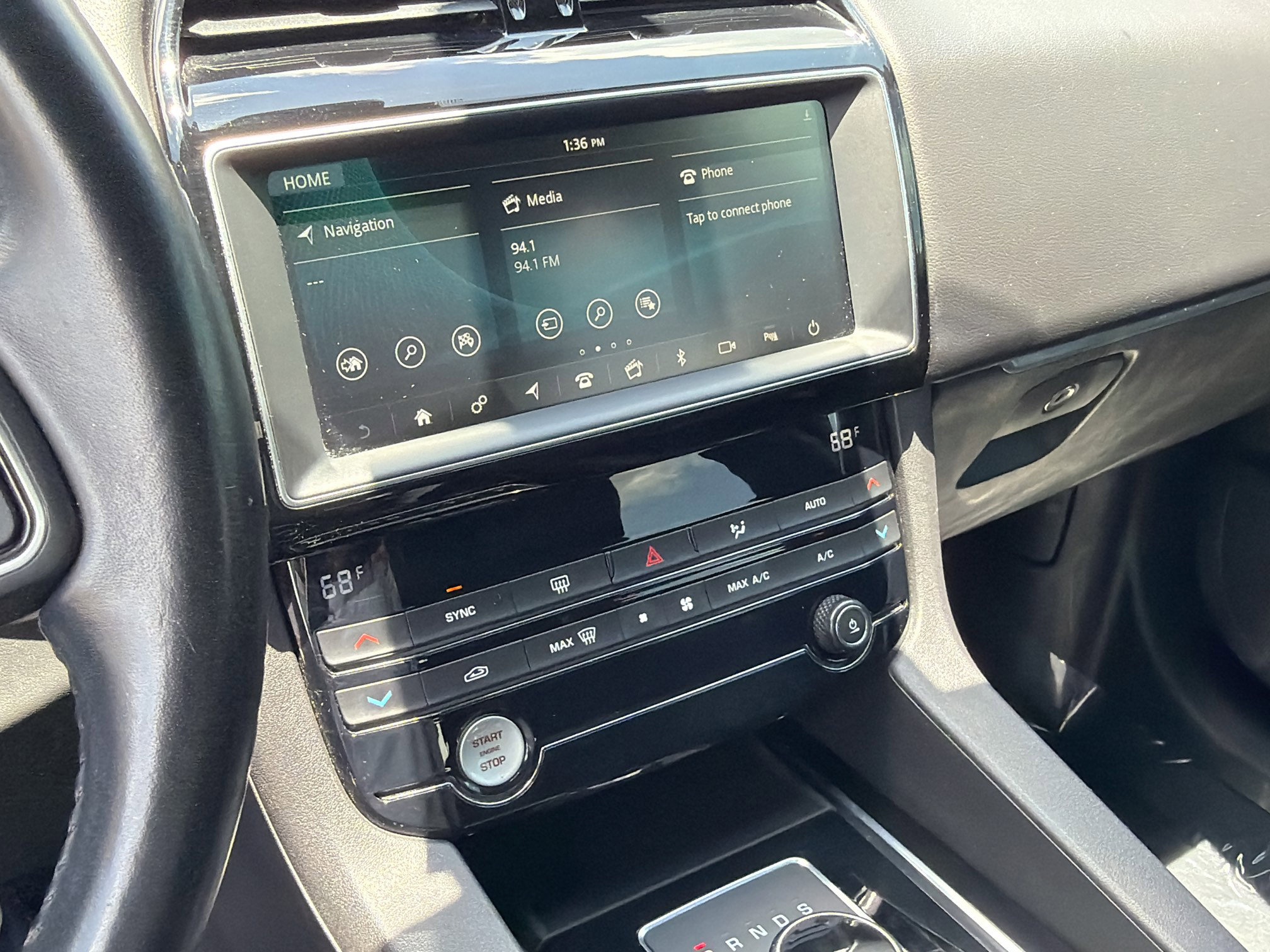 Used 2019 Jaguar F-PACE Premium AWD/4WD image 26