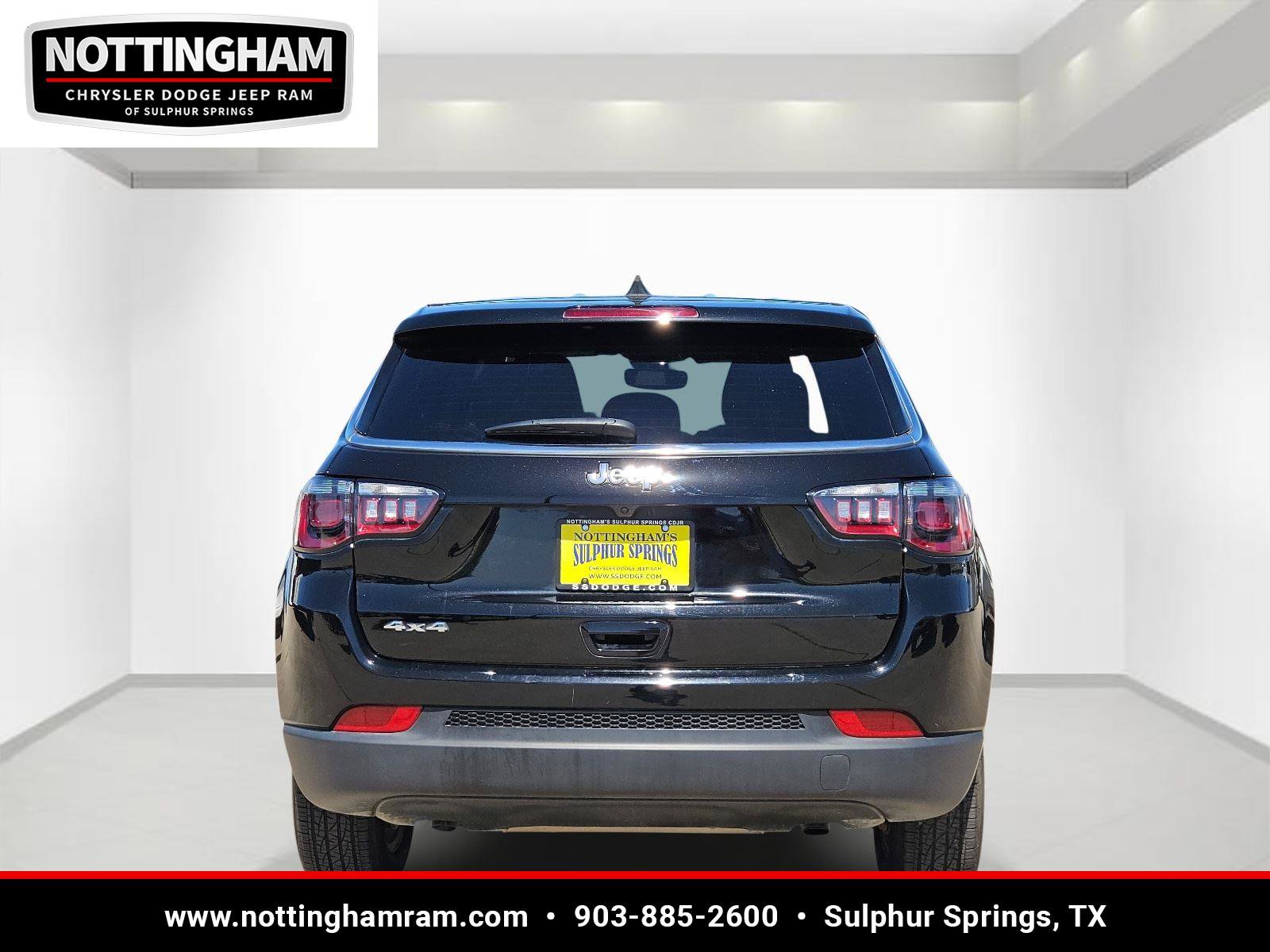 Used 2024 Jeep Compass Sport image 5