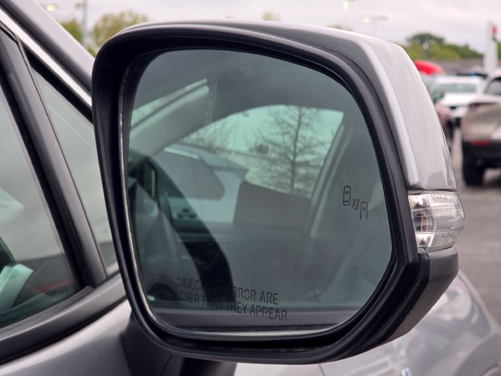 Used 2019 Toyota RAV4 Limited w/ Carpet Mat Package AWD/4WD image 20