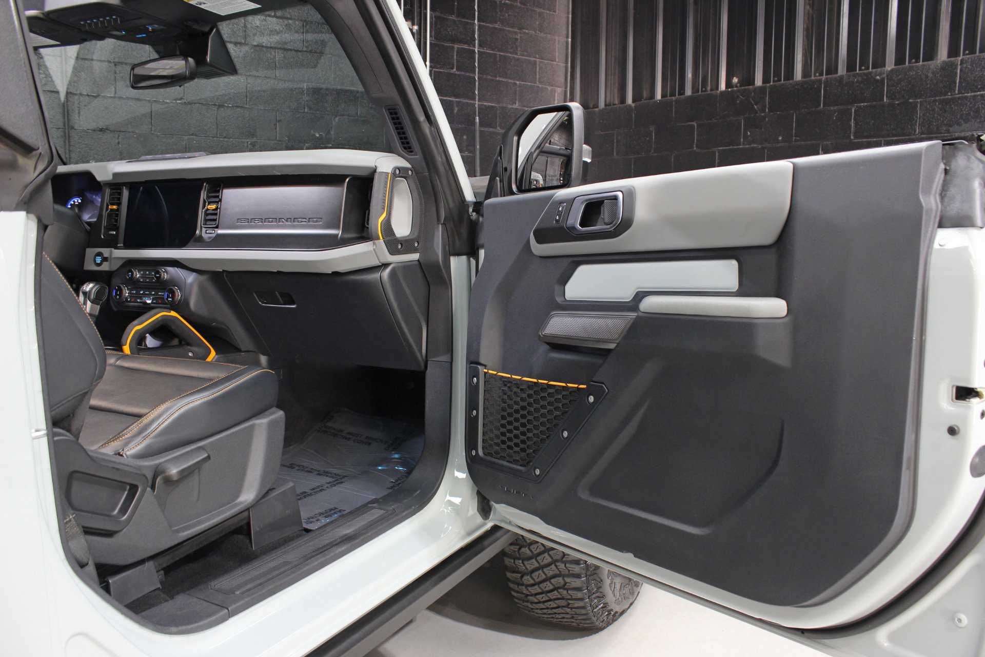 Used 2022 Ford Bronco Badlands image 29