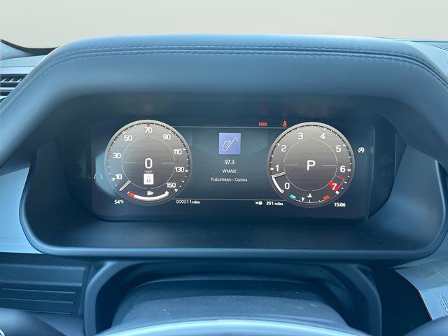 New 2025 Land Rover Defender 110 X-Dynamic SE AWD/4WD image 23