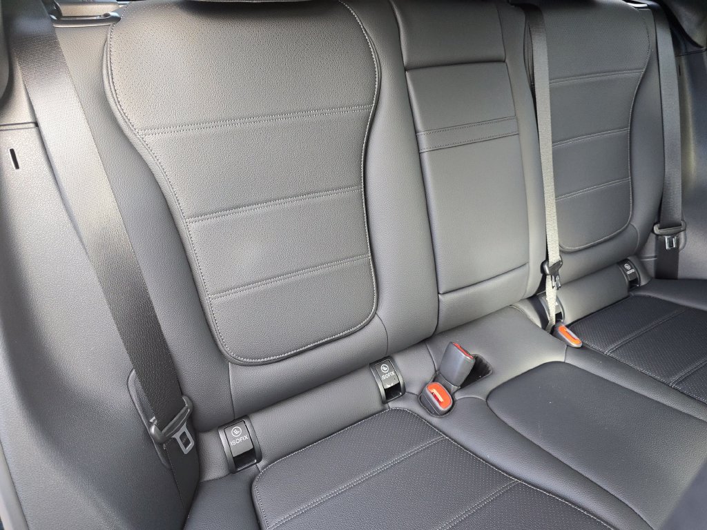 Used 2026 Mercedes-Benz GLC 300 4MATIC image 23