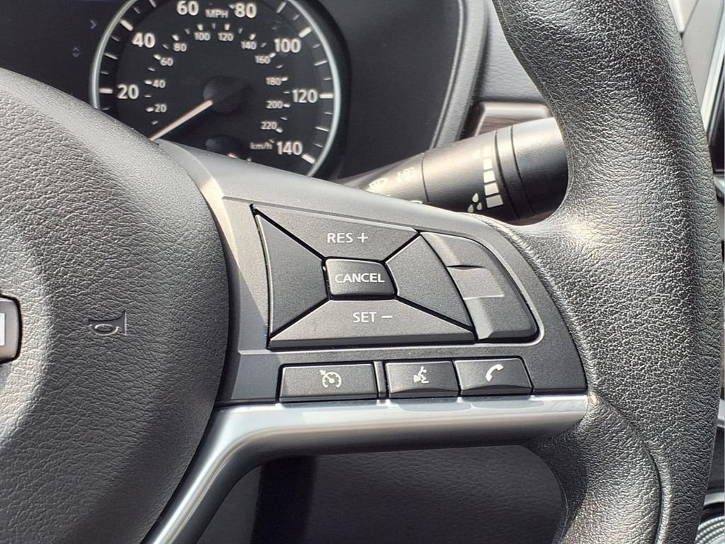Used 2025 Nissan Altima 2.5 SV FWD image 17