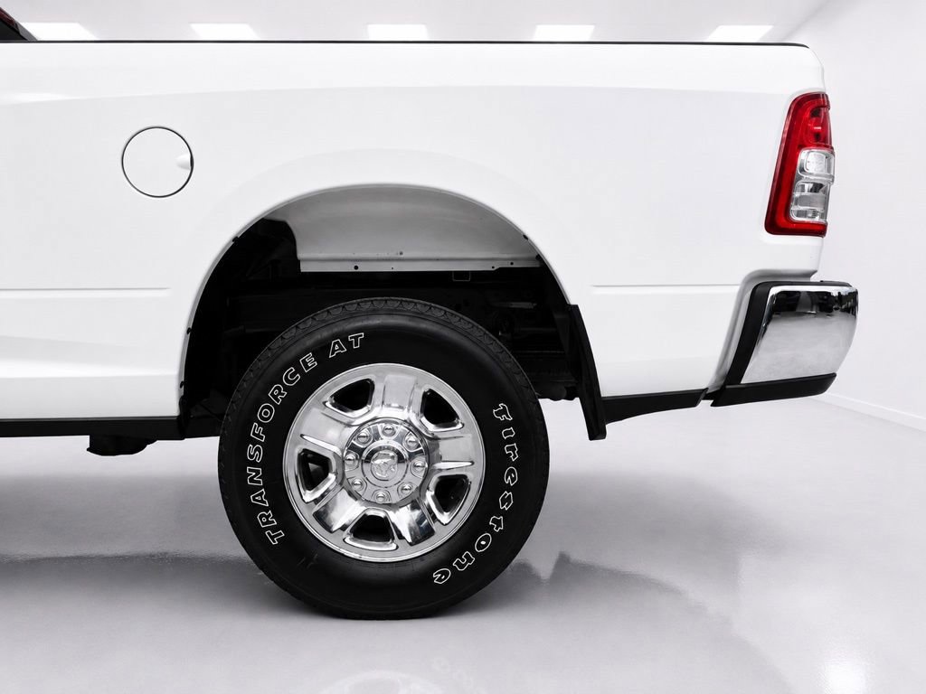 Used 2021 RAM 2500 Tradesman w/ Chrome Appearance Group AWD/4WD image 11