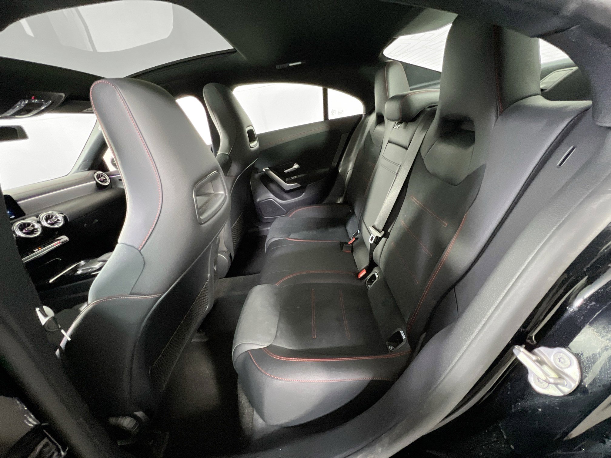 Used 2022 Mercedes-Benz CLA 250 image 24