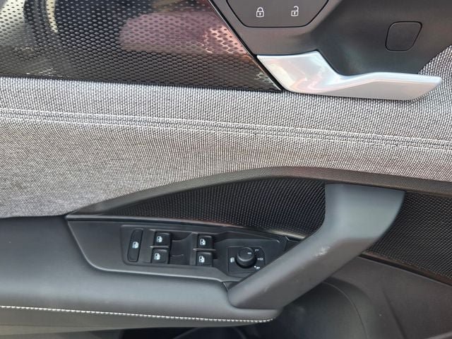 New 2026 Volkswagen Tiguan S FWD image 27