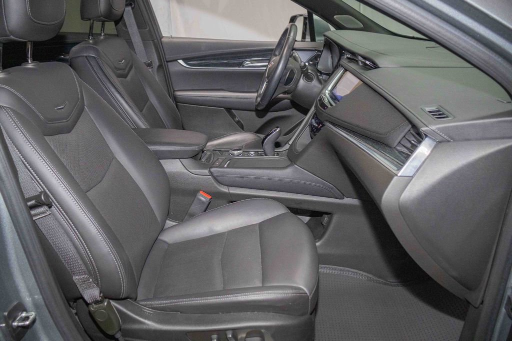 Used 2023 Cadillac XT5 Premium Luxury image 11