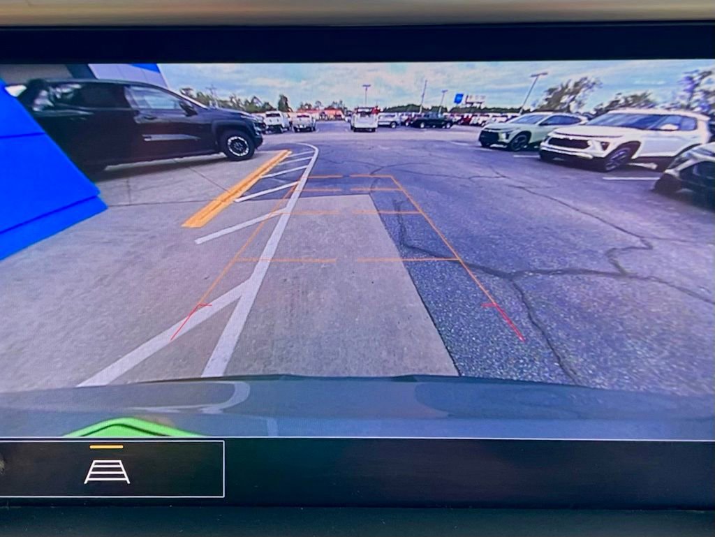 Used 2023 GMC Acadia SLT image 7