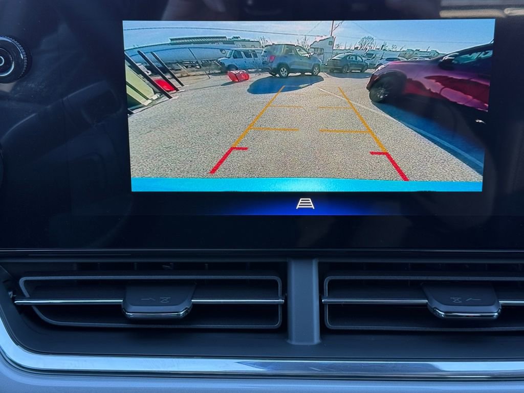 New 2026 Chevrolet Trax LT w/ Sunroof Package image 18