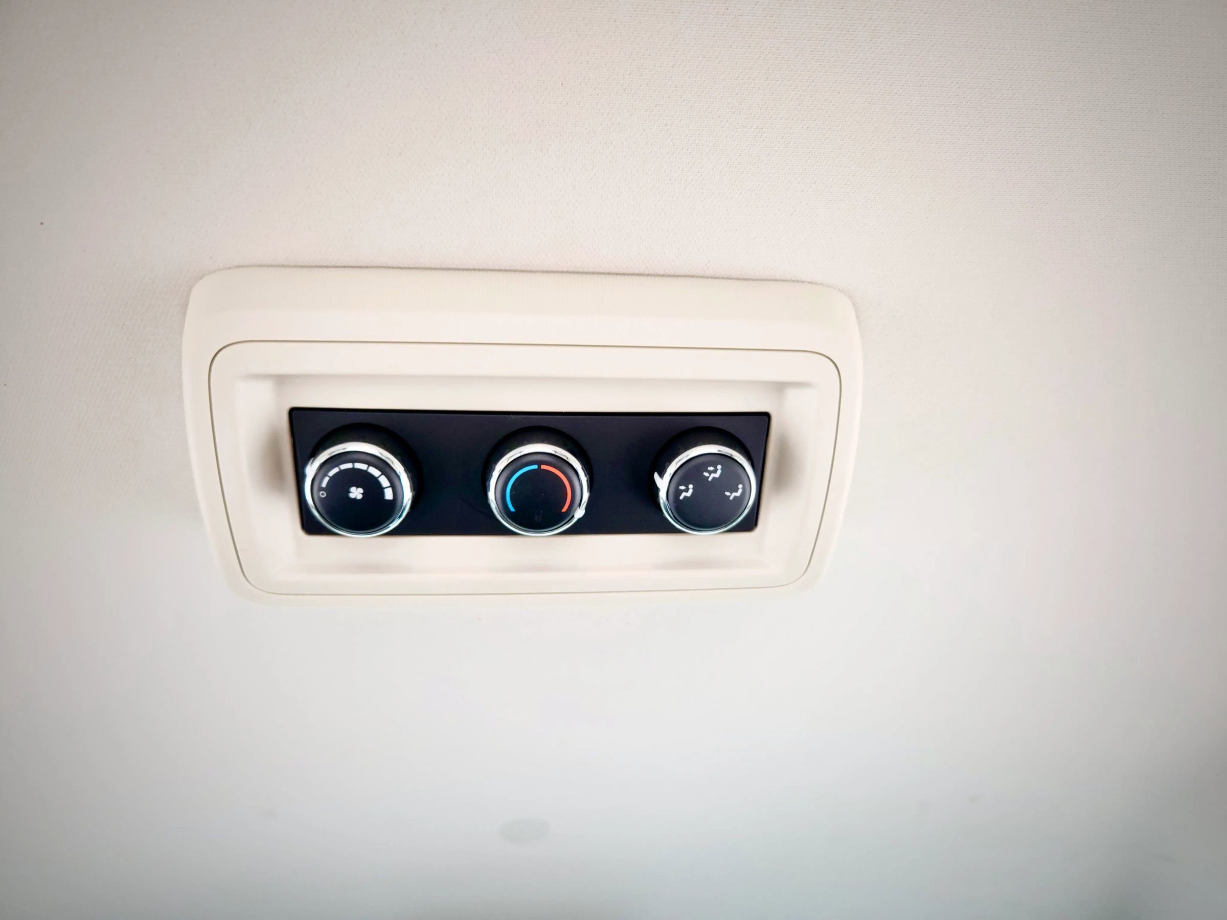 Used 2015 Dodge Grand Caravan SE w/ Quick Order Package 29E SE image 30