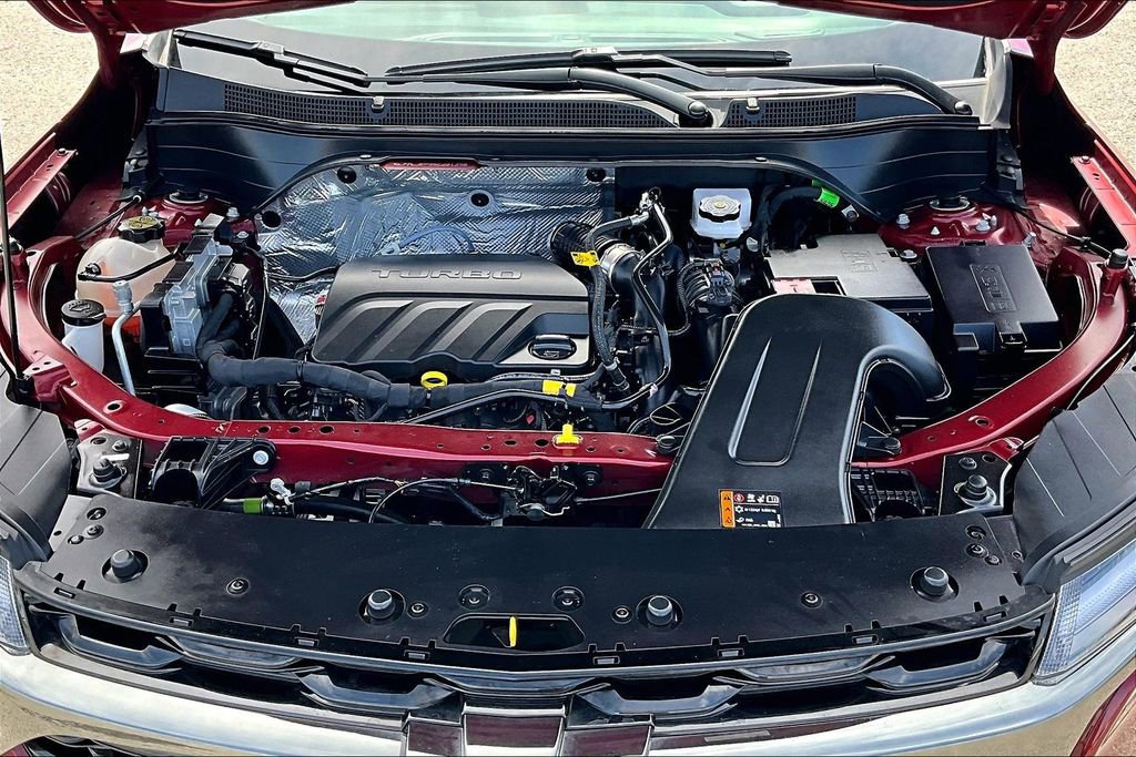 Used 2025 Chevrolet Trax RS w/ Sunroof Package image 9