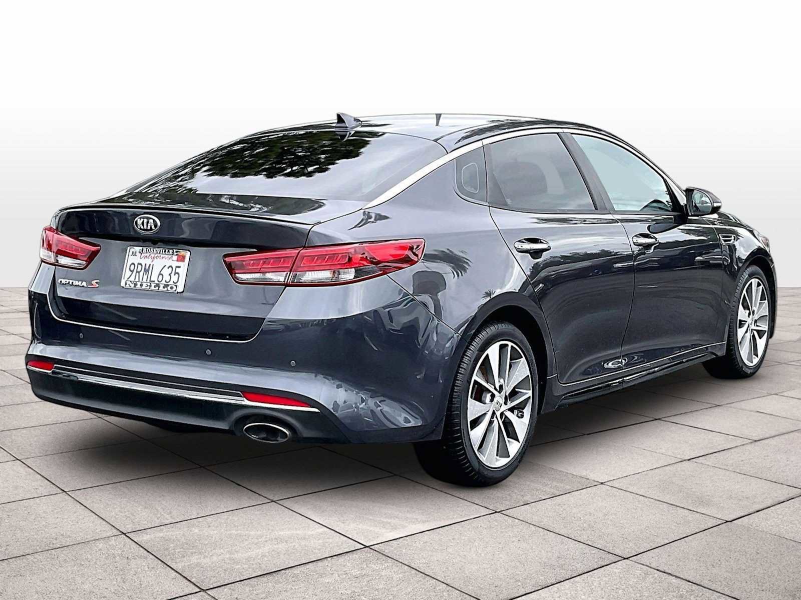 Used 2018 Kia Optima S w/ Option Group 020 FWD image 15
