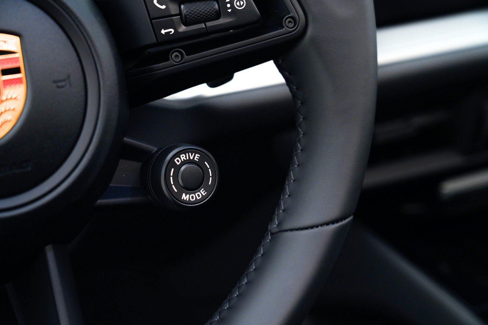 Certified 2026 Porsche Cayenne AWD/4WD image 27