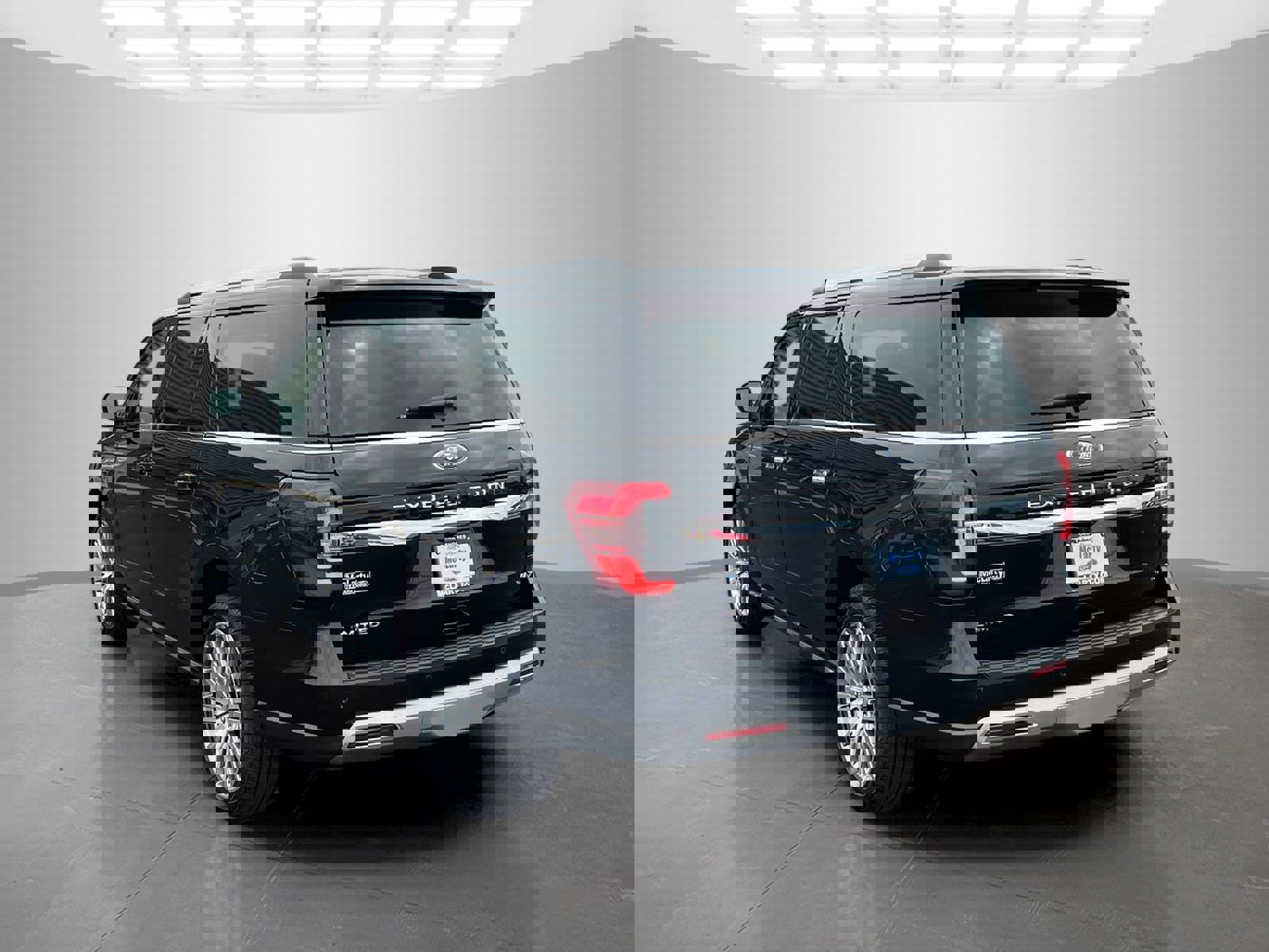 Used 2023 Ford Expedition Max Limited image 6