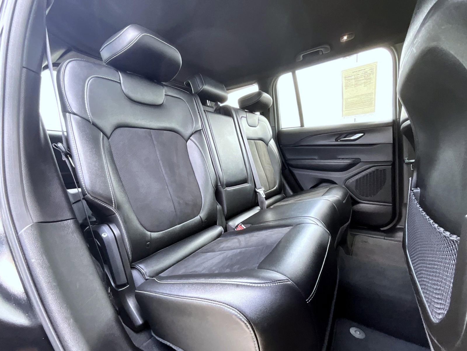 Used 2024 Jeep Grand Cherokee Altitude image 20