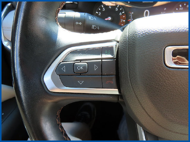 Certified 2022 Jeep Compass Limited w/ Sun and Sound Group AWD/4WD image 17