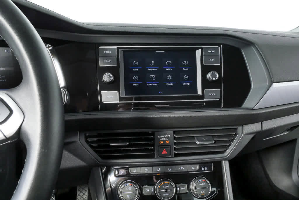 Used 2023 Volkswagen Jetta SE image 15