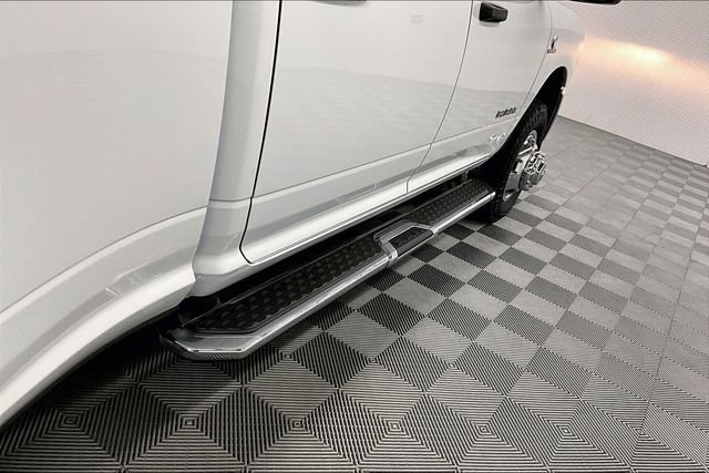 Used 2024 RAM 3500 Big Horn image 40
