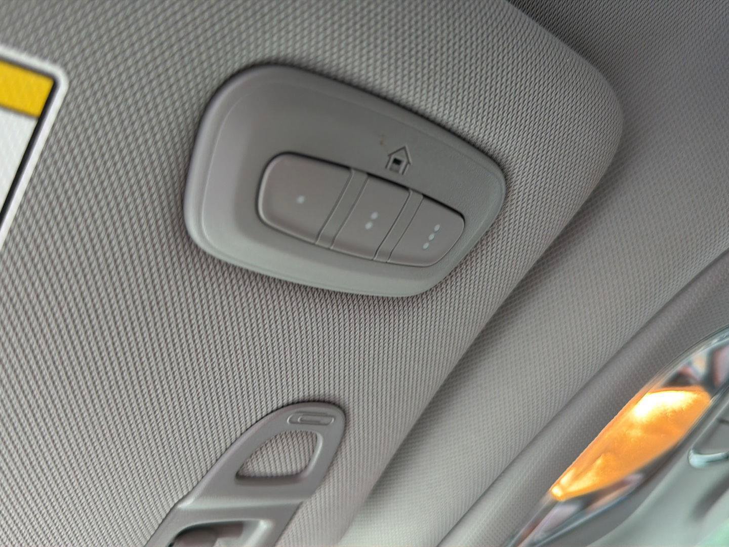 Used 2022 Jeep Compass Latitude w/ Convenience Group FWD image 28