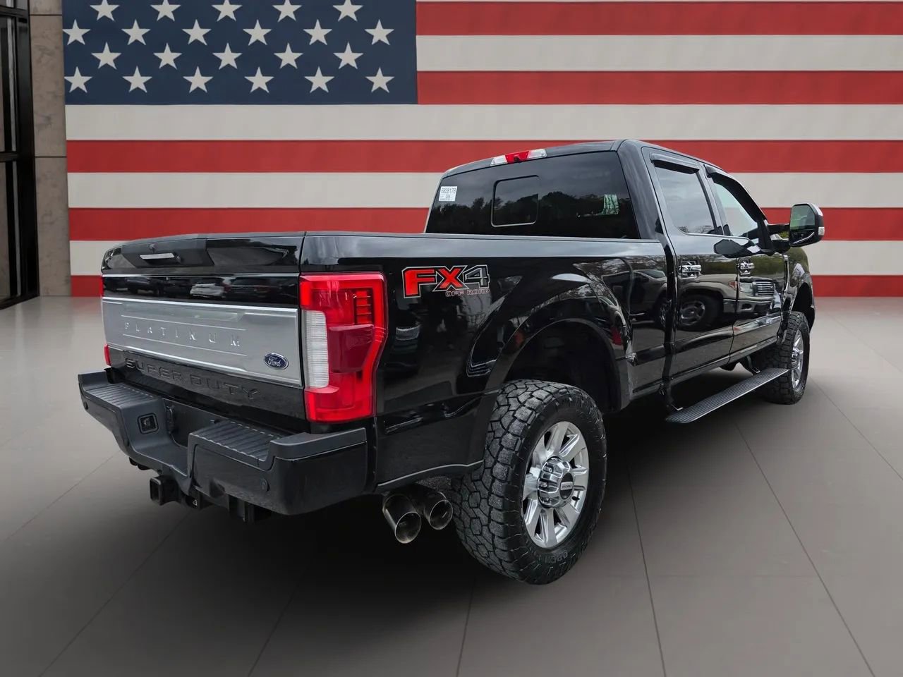 Used 2017 Ford F350 Platinum w/ Platinum Ultimate Package image 6