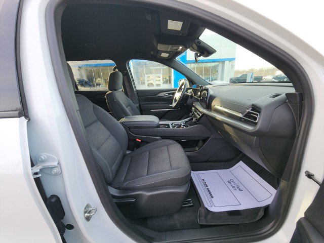 Used 2024 Chevrolet Traverse LT image 13
