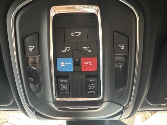 Used 2024 Jeep Grand Cherokee L Altitude AWD/4WD image 51