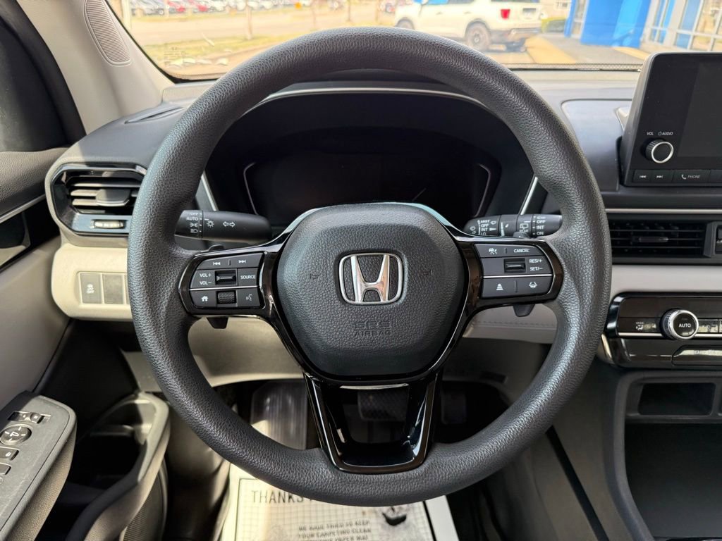 Used 2023 Honda Pilot LX image 19