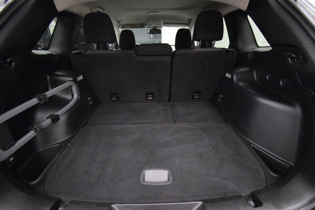 Used 2016 Jeep Cherokee Sport image 26
