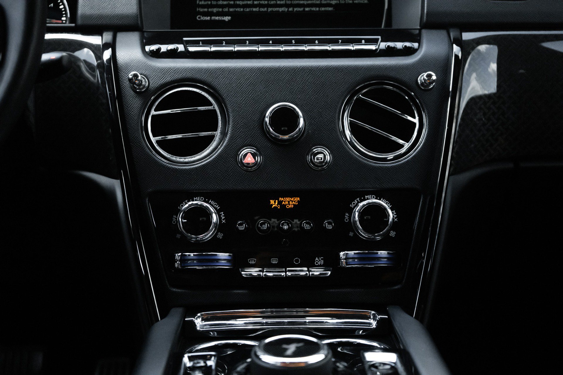 Used 2022 Rolls-Royce Cullinan Black Badge w/ Dark Exterior Package AWD/4WD image 16