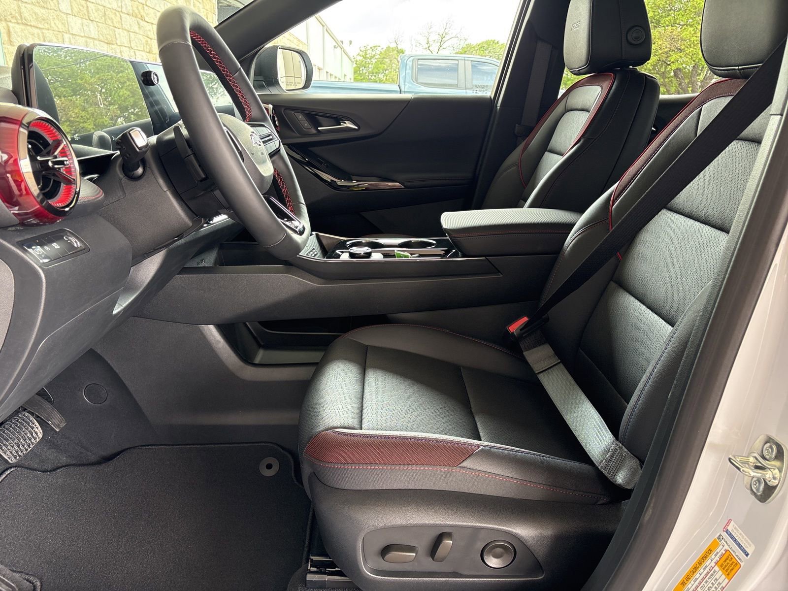 New 2026 Chevrolet Equinox RS w/ Safety and Technology Package FWD image 15