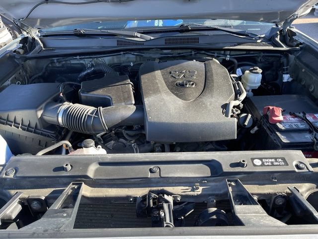 Used 2019 Toyota Tacoma TRD Sport AWD/4WD image 11