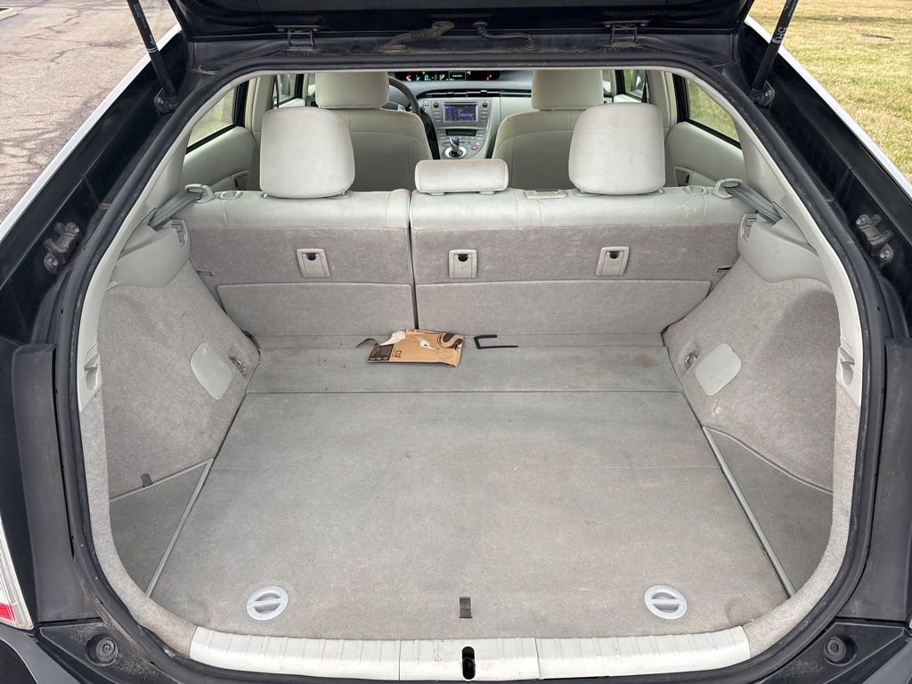 Used 2015 Toyota Prius Three image 9