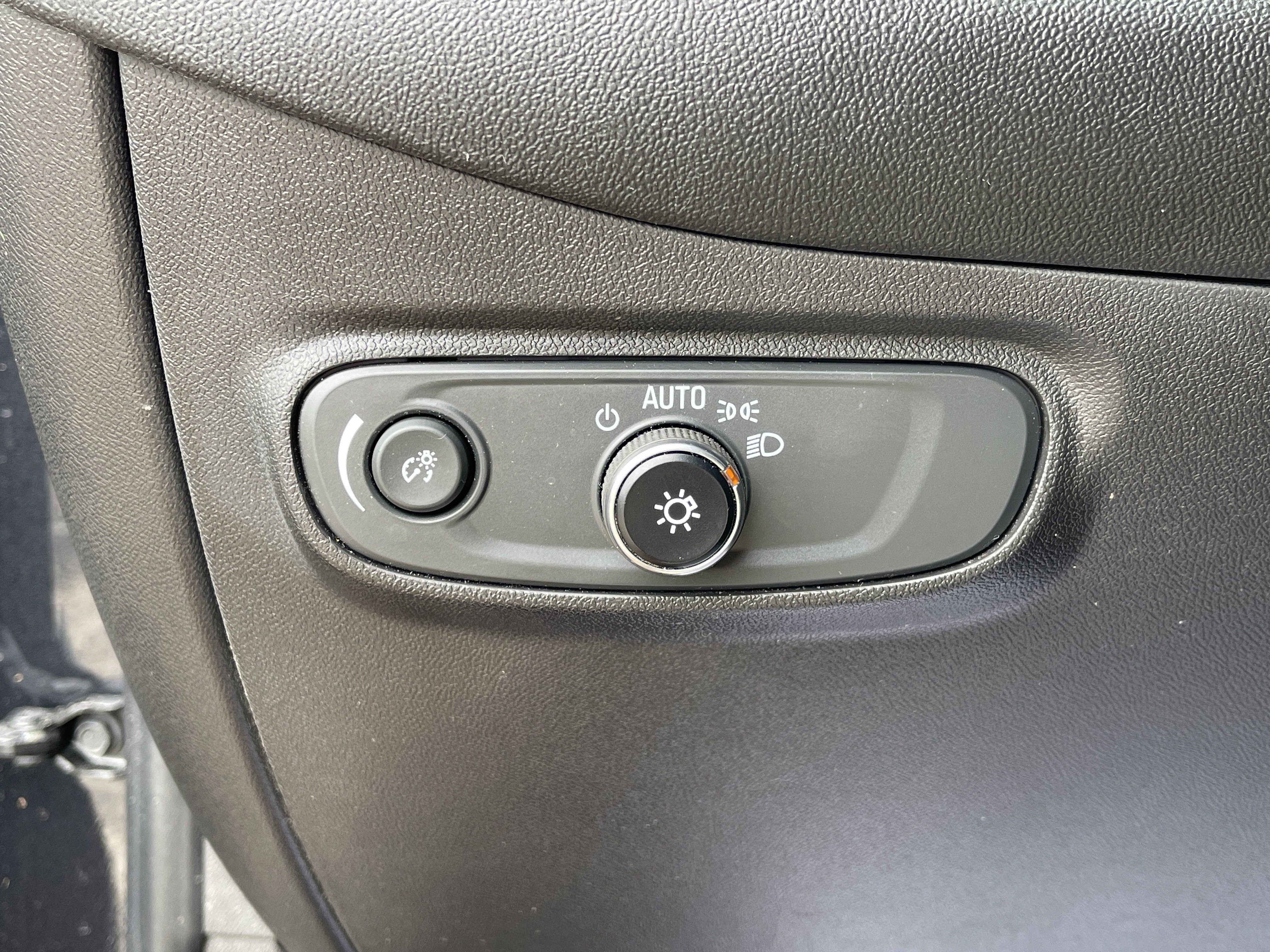 Used 2022 Chevrolet Equinox LT image 19