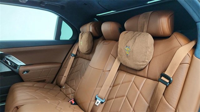 Used 2023 BMW i7 xDrive60 image 31