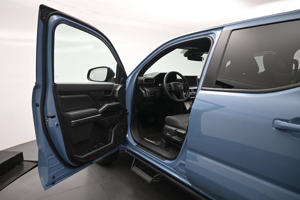 Used 2026 Toyota Tacoma SR5 AWD/4WD image 9