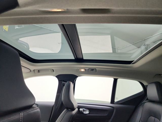 New 2026 Volvo XC40 B5 Plus w/ Climate Package AWD/4WD image 22