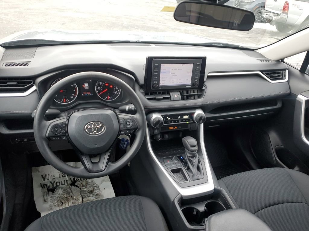 Used 2021 Toyota RAV4 LE image 35