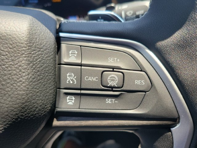 New 2026 Jeep Grand Cherokee L Limited w/ Luxury Tech Group II AWD/4WD image 19