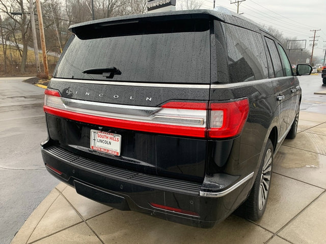 Used 2019 Lincoln Navigator Reserve image 7