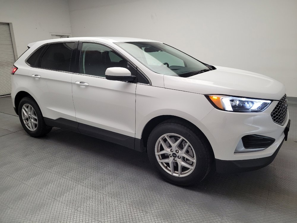 Used 2024 Ford Edge SEL image 11