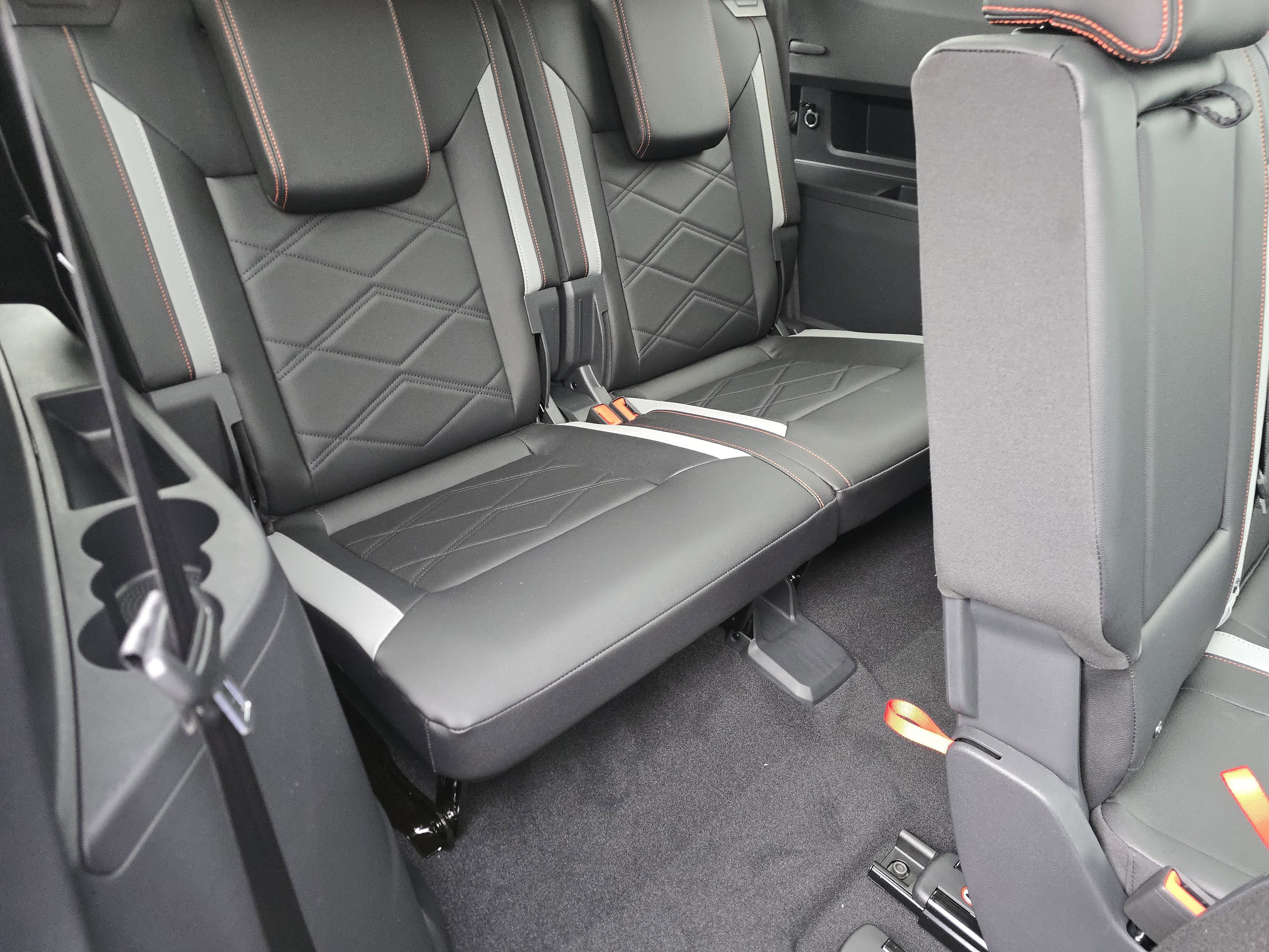 New 2026 Volkswagen Atlas Peak Edition image 17